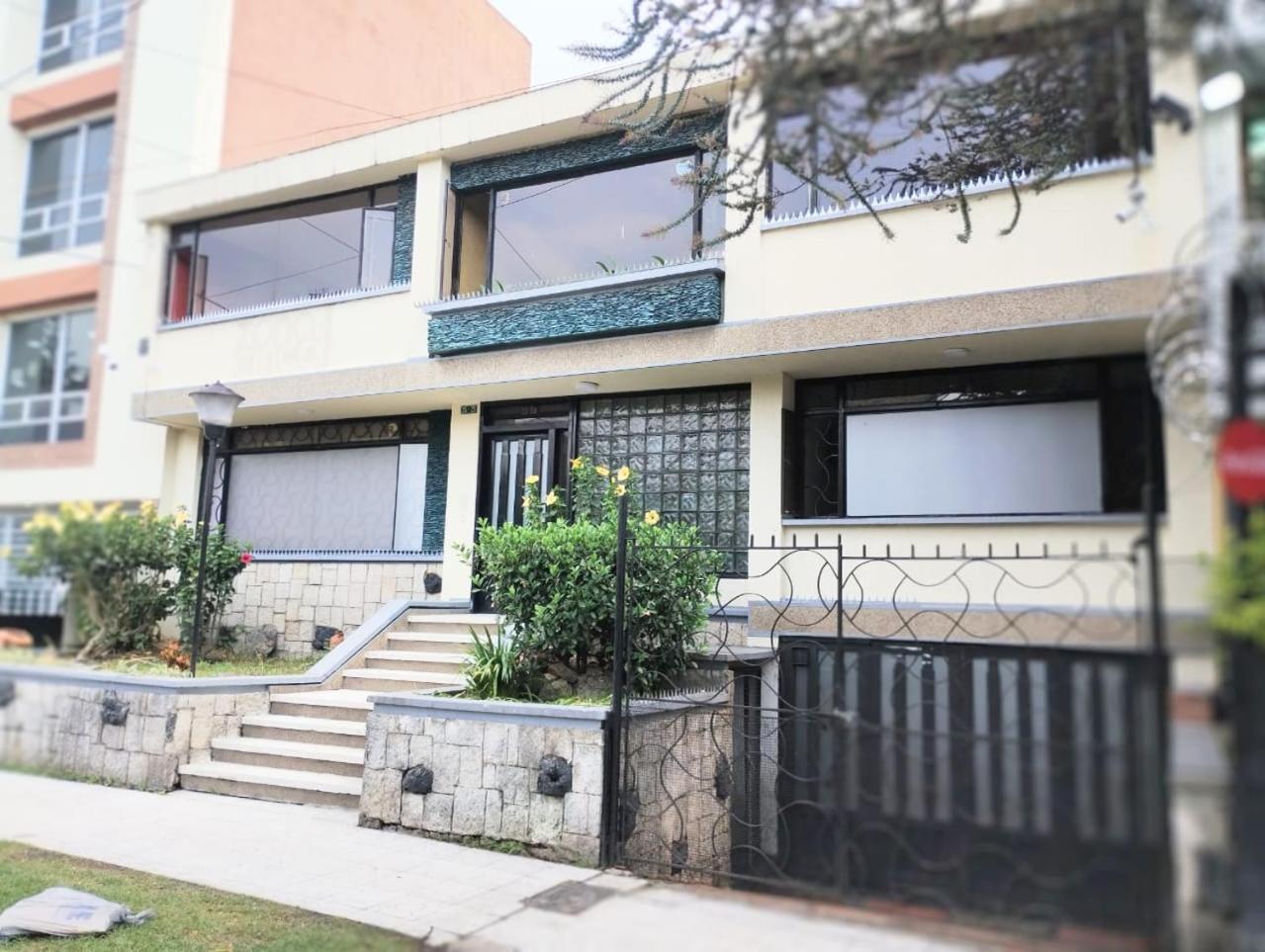 Innovar Casa Hostal Bogotá Exteriör bild